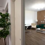 Shiro Athenee Apartment *