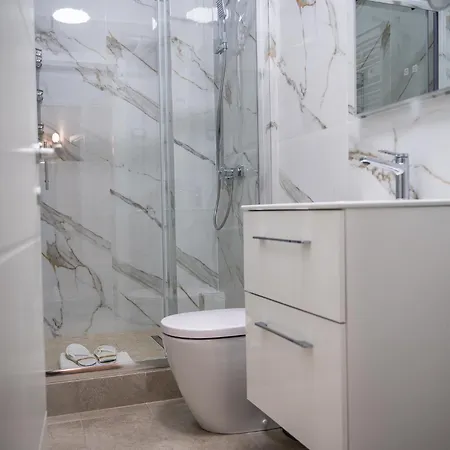 Shiro Athenee Boekarest