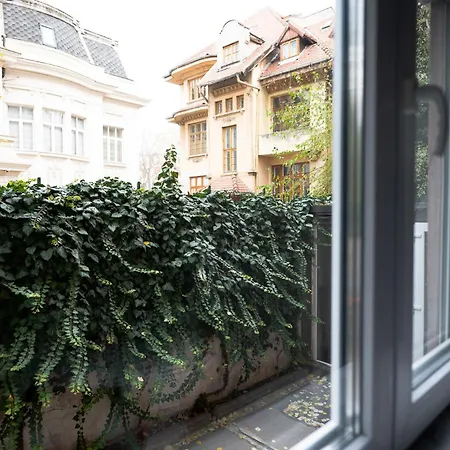 Shiro Athenee Apartment